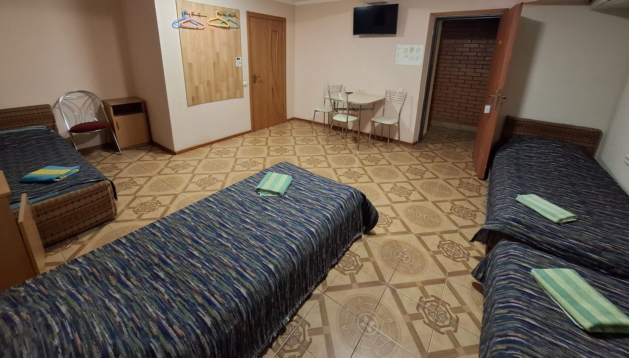 чотиримісні (3)